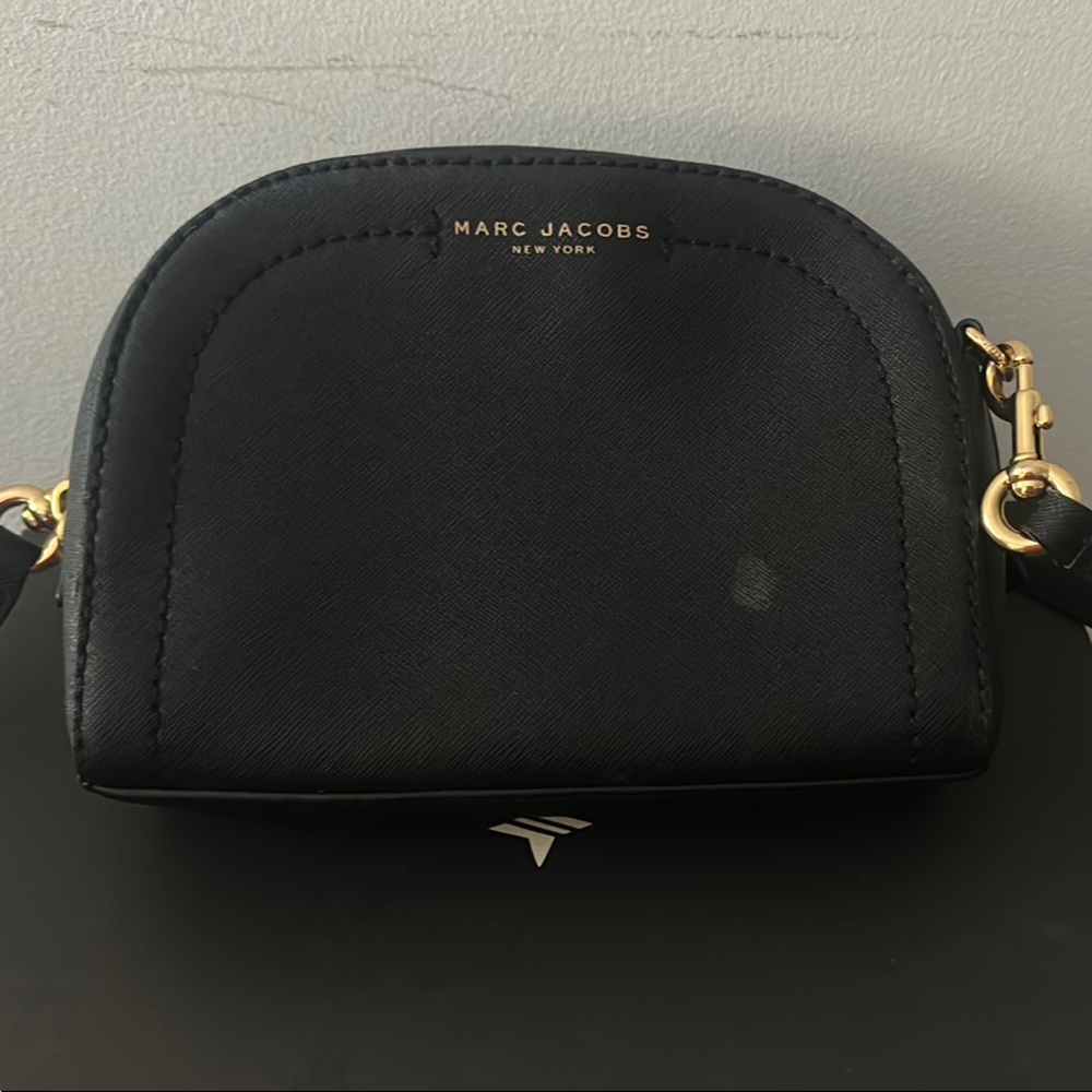 Marc Jacobs Elegant Black Crossbody Bag